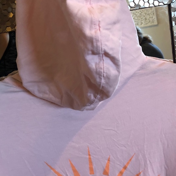 Women’s Vineyard Vines Hoodie Long sleeve Tee - Picture 5 of 5